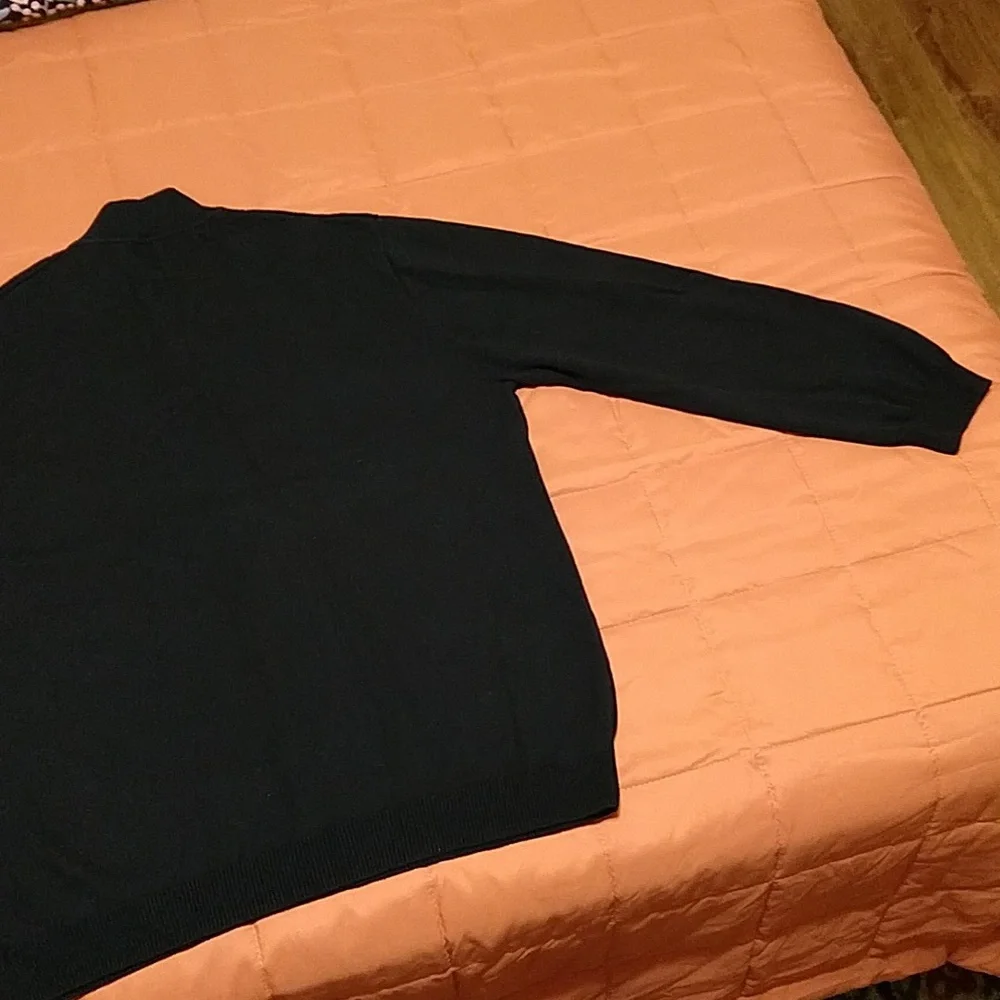 Claiborne Men's Sweater - Picture 9 of 10